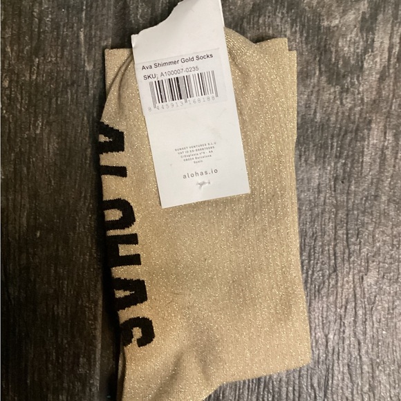 💥PRICE DROP💥 Alohas Ava Shimmer Gold Socks-NWT - Picture 8 of 8